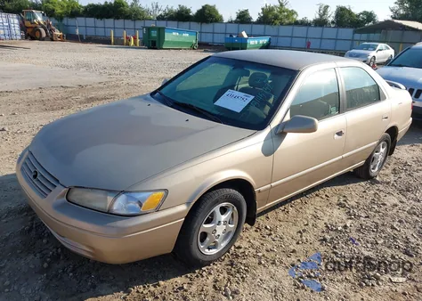 1999 Toyota Camry Le из США, поврежденный, VIN 4T1BG22K0XU524973